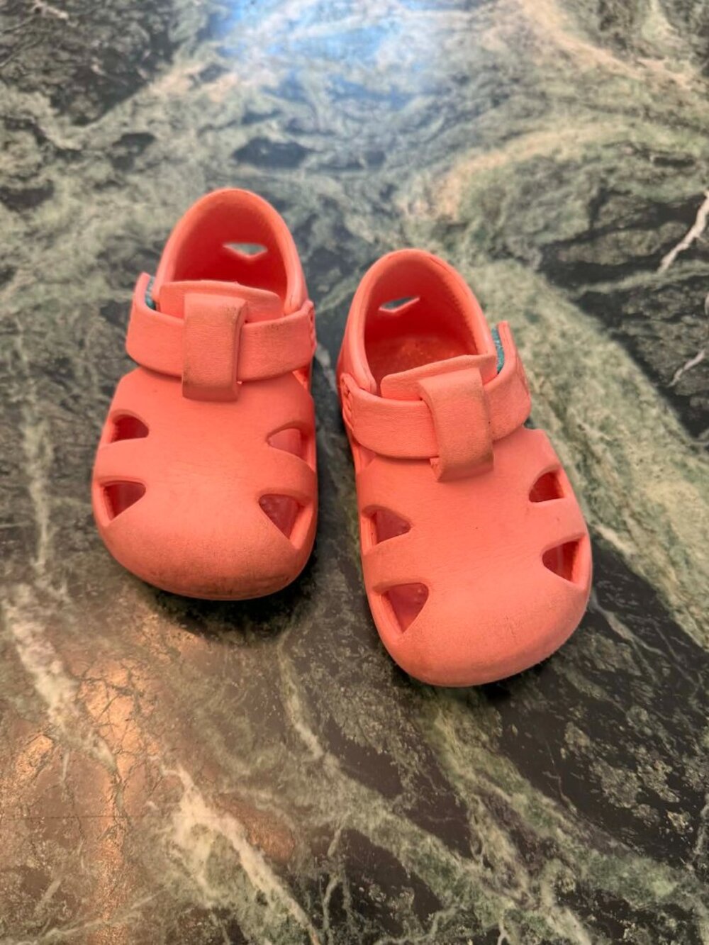 Ten Little Kids' Splash Closed Toe Water Sandals Size 5 | Coral Pink